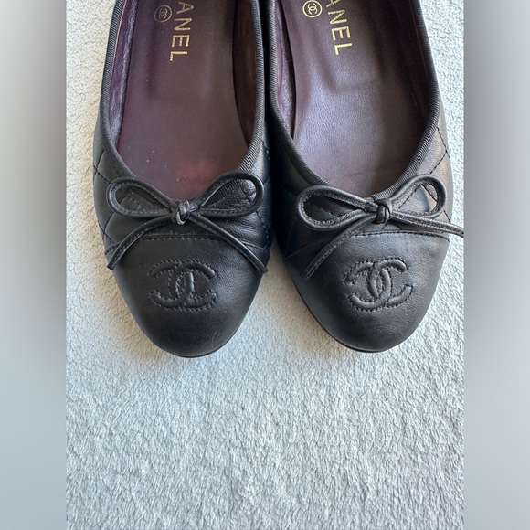 Chanel Black Quilted Leather CC Logo Classic Cap Toe Ballet Flat Shoe 36 - US 6 - Picture 10 of 14
